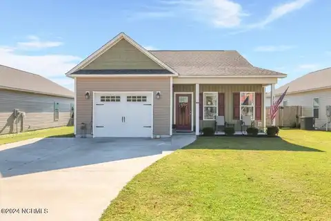 309 E Hargett Street, Richlands, NC 28574