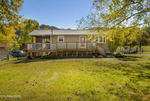 488 Raccoon Valley Rd, Powell, TN 37849