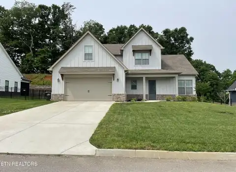 206 Stamford Brg Way, Lenoir City, TN 37772