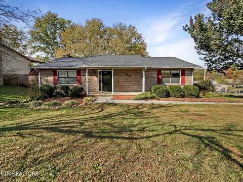 3305 Scarlet Drive, Maryville, TN 37804