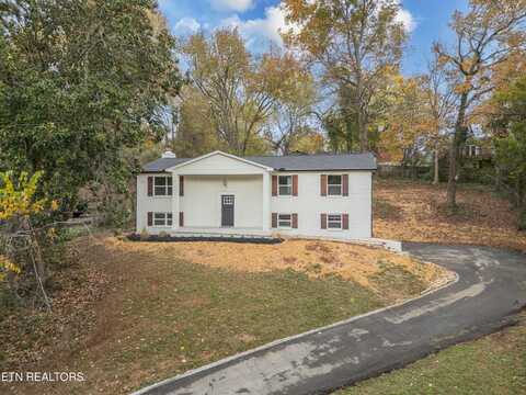 8919 Farne Island Blvd, Knoxville, TN 37923