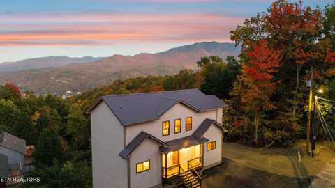 1143 Upper Alpine Way, Gatlinburg, TN 37738