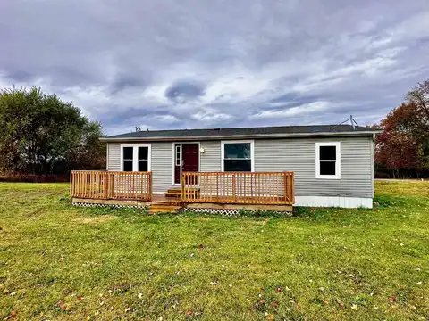 3882 S 1600 E, Silver Lake, IN 46982