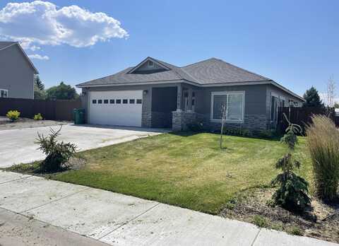 3918 Birddog Drive, Klamath Falls, OR 97603