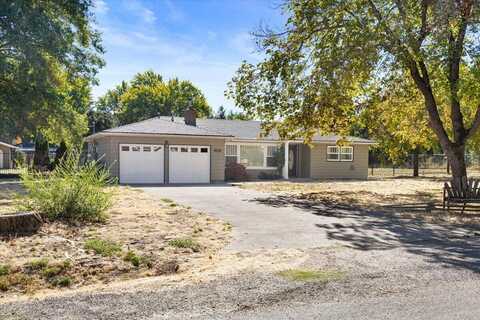 2841 Juniper Avenue, Medford, OR 97502