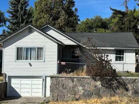 1039 N Alameda Avenue, Klamath Falls, OR 97601