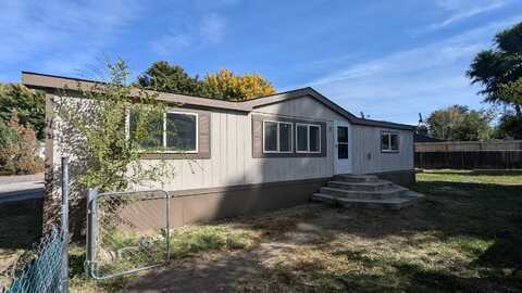 4647 Winter Avenue, Klamath Falls, OR 97603