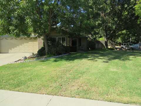 805 Eton Avenue, Lemoore, CA 93245