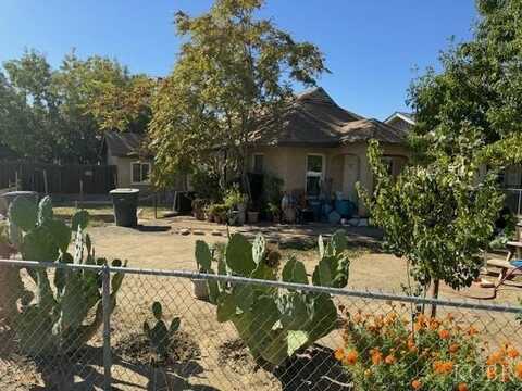 528 Merced Street, Avenal, CA 93204