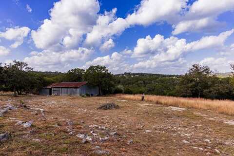 394 S Backacre Rd, Kerrville, TX 78028