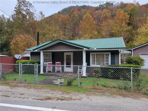 4083 Paint Creek Road, Gallagher, WV 25083