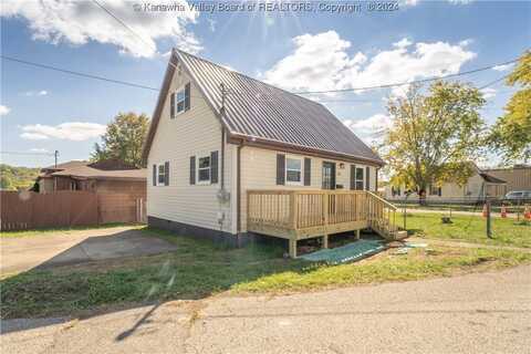 301 Rhoda Street, Hurricane, WV 25526