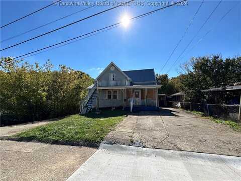 3962 39th Street E, Nitro, WV 25143