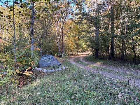 1586 Porters Creek Road, Bomont, WV 25030