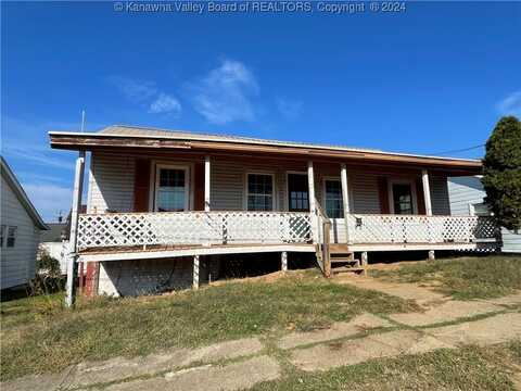 3013 30th Street, Nitro, WV 25143