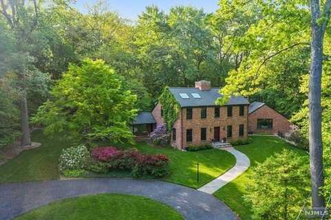 44 West Hill Road, Woodcliff Lake, NJ 07677