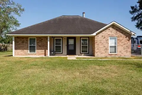 41076 Courtney Rd, Gonzales, AL 70737