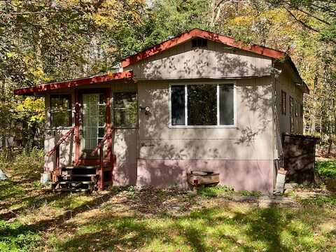 41 Yellow Feather Path, Gouldsboro, PA 18424