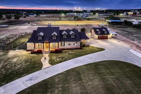 106 Deep Lake DR, Liberty Hill, TX 78642