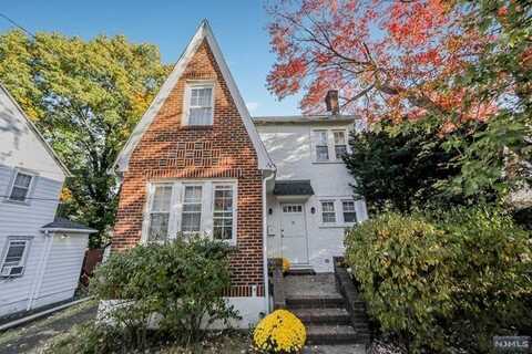 15 Coleman Terrace, Tenafly, NJ 07670