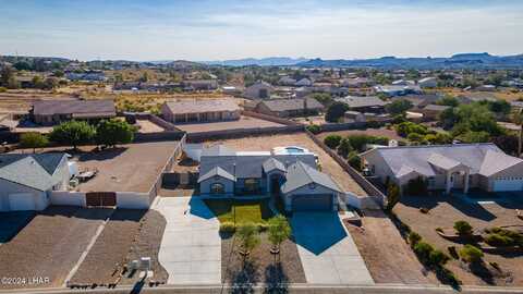 2387 Seminole Dr, Kingman, AZ 86401