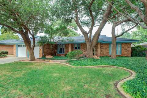 8007 Clinton Avenue, Lubbock, TX 79424