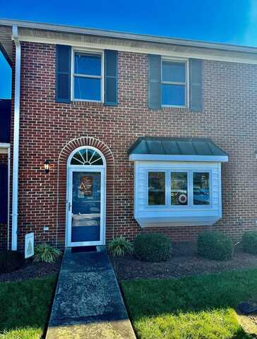 423 Periwinkle Circle, South Boston, VA 24592