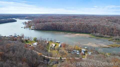 24305 Seals Road, Versailles, MO 65084