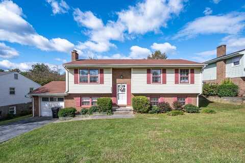 5537 North Lake Drive, Roanoke, VA 24019