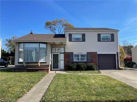 1916 Woodmont Drive, Bethlehem, PA 18018