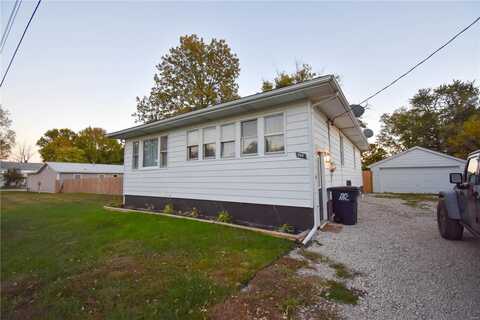 704 E 2nd N, Mount Olive, IL 62069