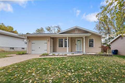 36 Oak Knoll Drive, Saint Peters, MO 63376