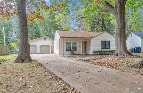 355 Brackleigh Lane, Florissant, MO 63031