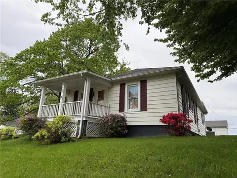 1402 W Randolph Street, Vandalia, IL 62471