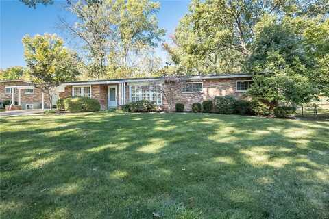 541 Beaucaire Drive, Warson Woods, MO 63122