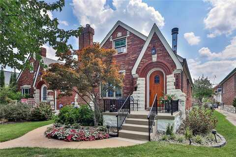 6546 Lindenwood Place, Saint Louis, MO 63109