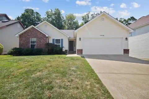 1058 Autumn Oaks Drive, Imperial, MO 63052