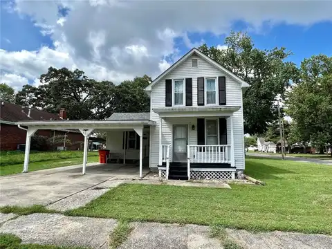 521 N 7th Street, Vandalia, IL 62471