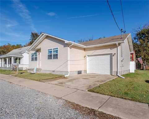 713 E South Main Street, Dexter, MO 63841