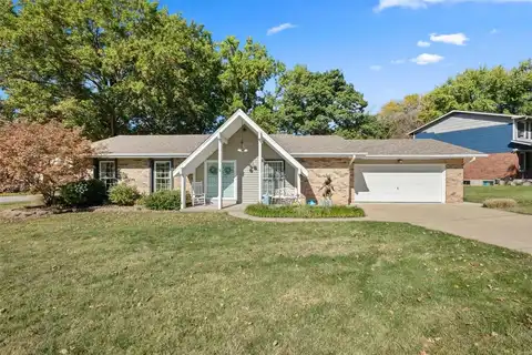 425 Hunters Ridge, Saint Charles, MO 63301