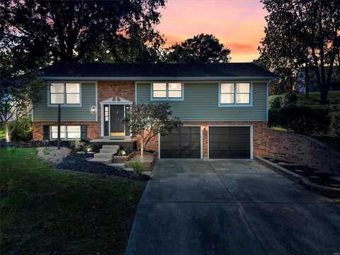 10 Oxford Drive, Washington, MO 63090