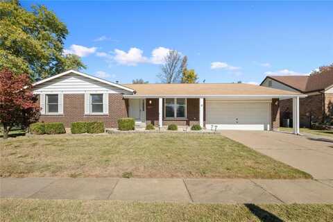 4067 Les Cherbourg Lane, Florissant, MO 63034