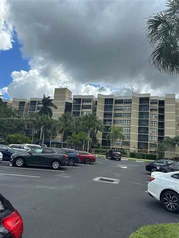 16300 Golf Club Rd, Weston, FL 33326