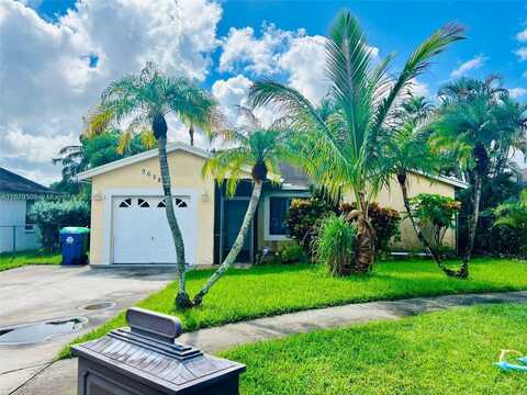 9658 NW 49th Ct, Sunrise, FL 33351