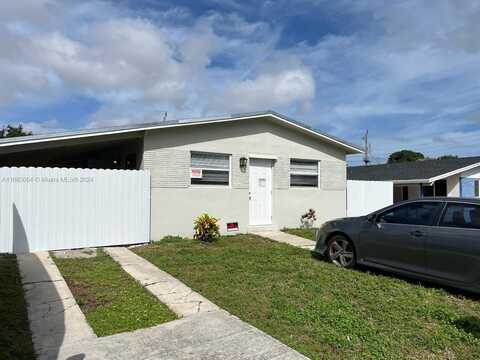 3031 NW 3rd St, Pompano Beach, FL 33069