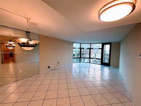 20100 W Country Club Dr, Aventura, FL 33180