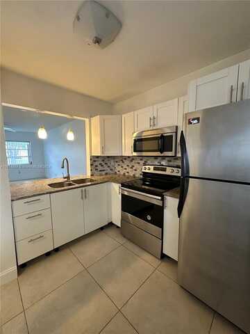 2820 NE 201 ST TER, Aventura, FL 33180