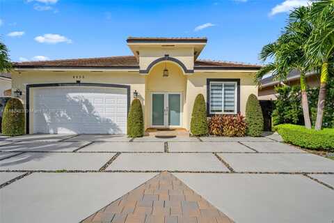 8855 NW 146th Ln, Miami Lakes, FL 33018