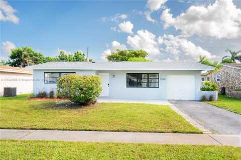 9040 NW 26th Pl, Sunrise, FL 33322