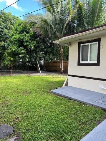 785 NW 96th St, Miami, FL 33150